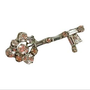 Vtg Unsigned Rhinestone Skeleton Key Brooch 1950s
